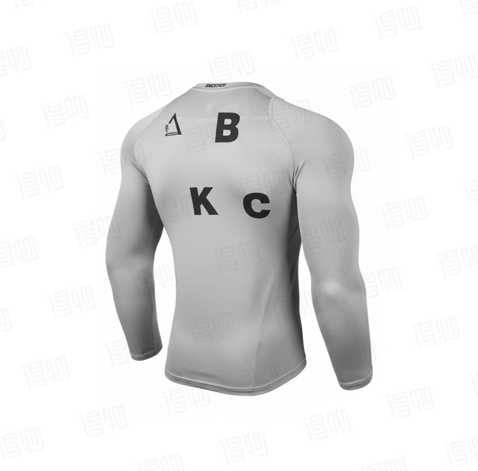 Long-sleeve stretch sports T-shirt